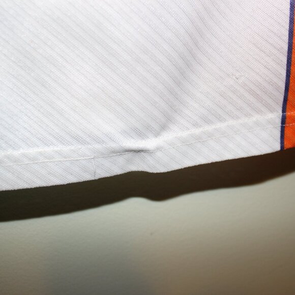 3/$188- Republic of Ireland 1994-96 away shirt Umbro Size Kids EU 8 Boys 66-71cm - Picture 8 of 8